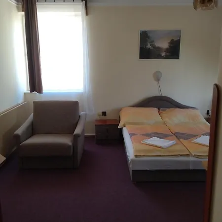 Start Panzio-etterem Guest house 3*